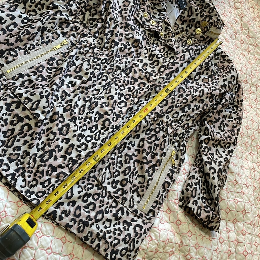 Nuage Leopard print rain jacket - image 9